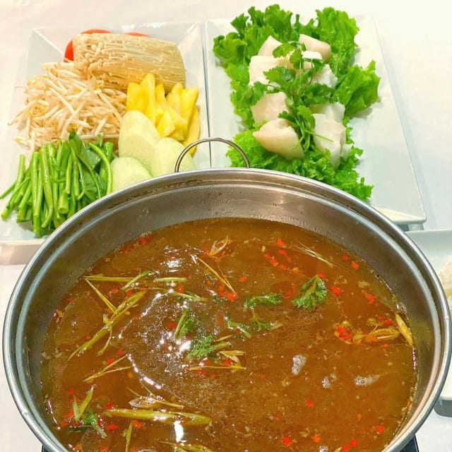 Chilean Sea Bass Hotpot (Lau Ca).